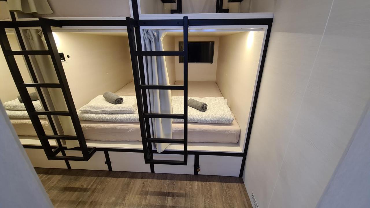Cabin Hostel Ljubljana Bagian luar foto