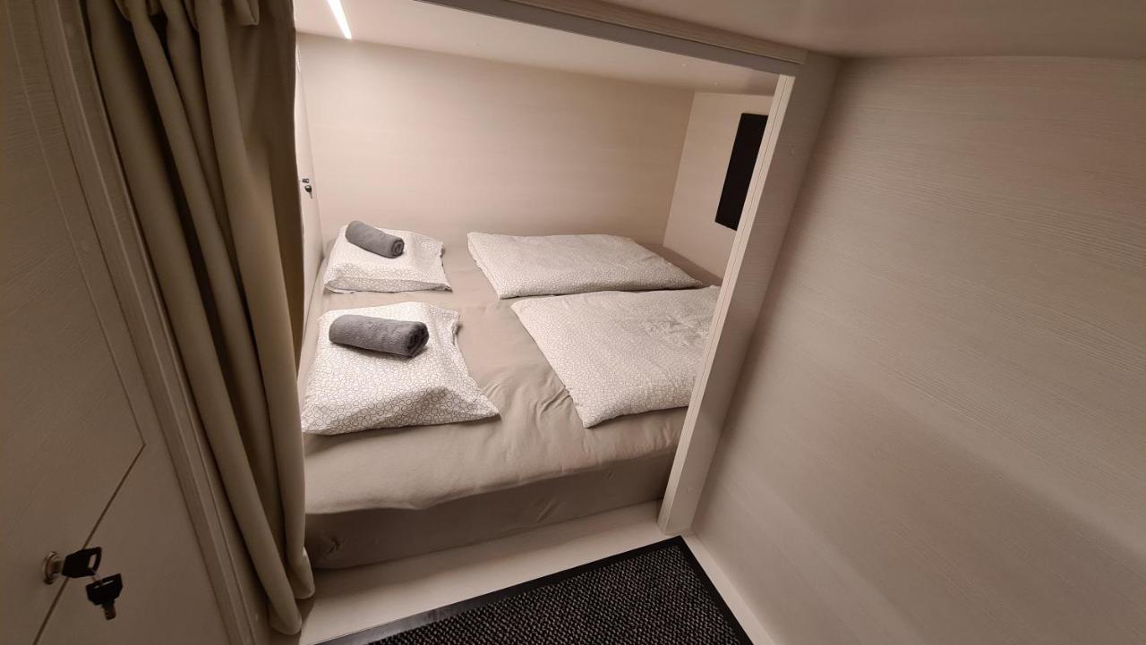 Cabin Hostel Ljubljana Bagian luar foto