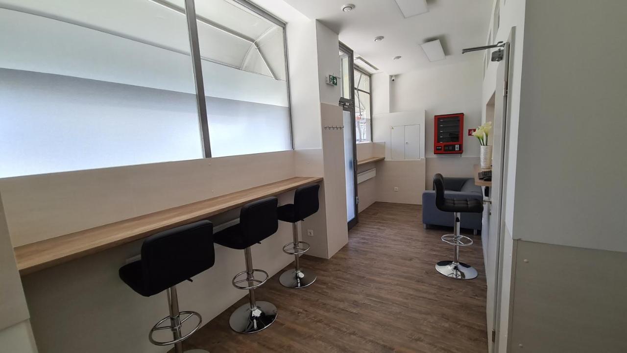 Cabin Hostel Ljubljana Bagian luar foto